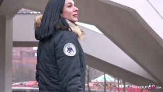 Tetovált német milf megkúrva