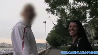 PublicAgent - Vivien Bell a izgató kokeró csaj