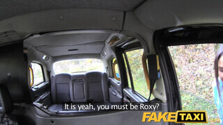 Fake Taxi - Roxxy Lea a méretes didkós latin amerikai csaj