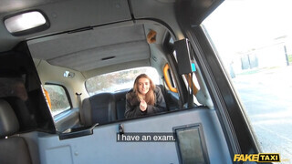 Fake Taxi - 18 éves csaj hátsóba kefélve