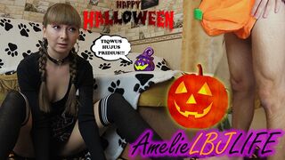 Pici boszorkány megidézi a méretes dákót és keményen megbasszák, hogy beleélvezzen a puncijába - halloween 2020